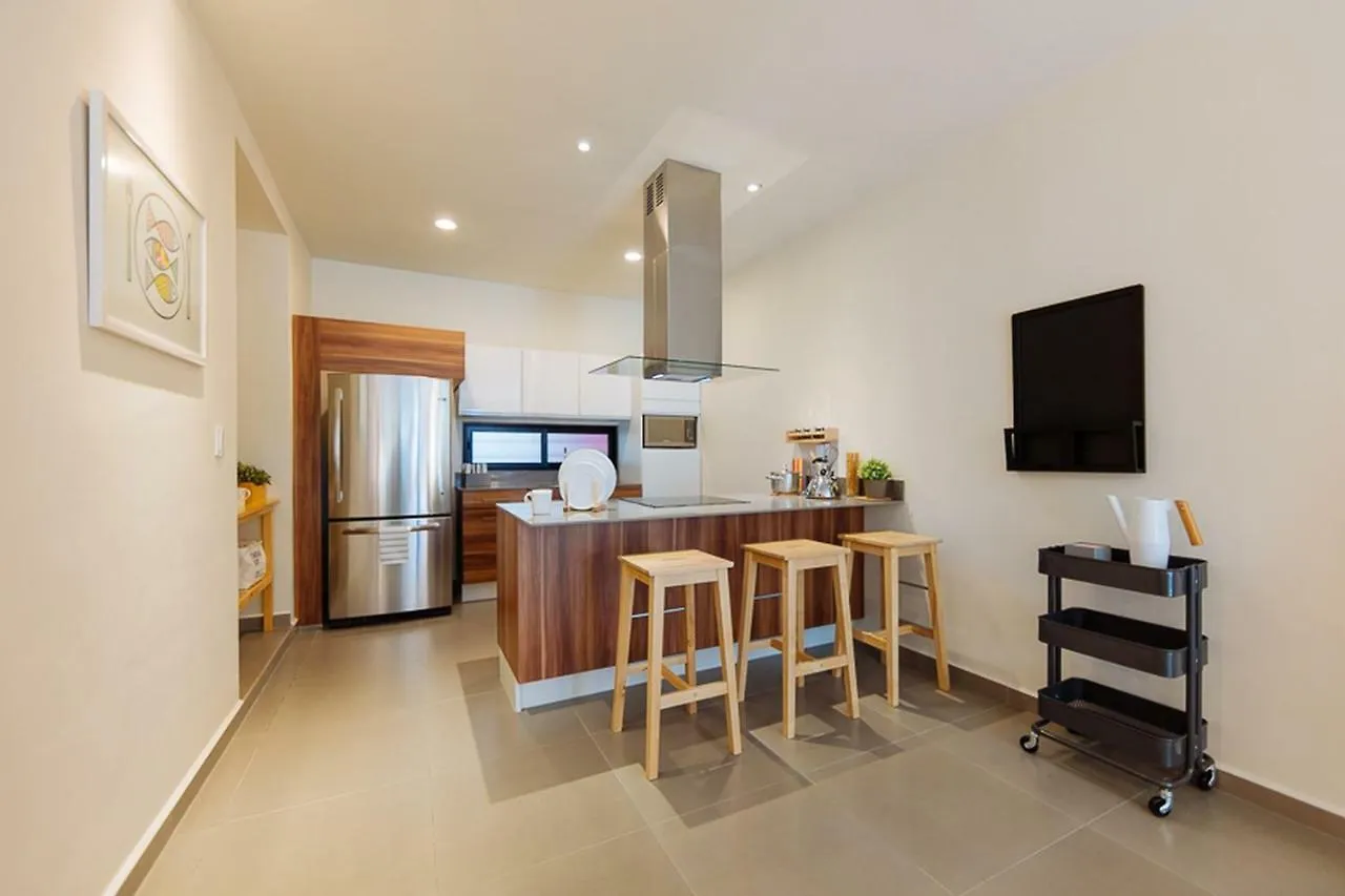 Sweet 2Br Condo Walking Distance To Everywhere By Happy Address Playa del Carmen